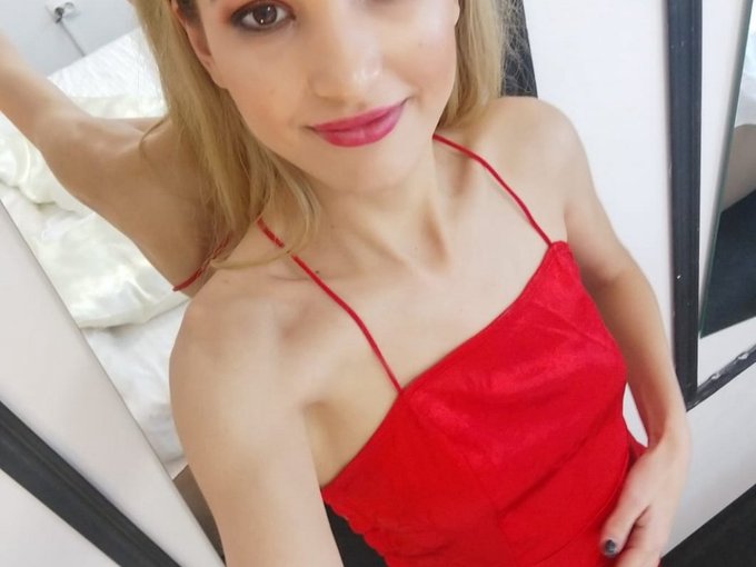 I could be yours right now! Just call me: https://t.co/Pp5zAr2Qgg  @getmenaked @HotAdultModels @bbnaked @nakedwomentime @BabeHeavenTV @Hawker881_Promo