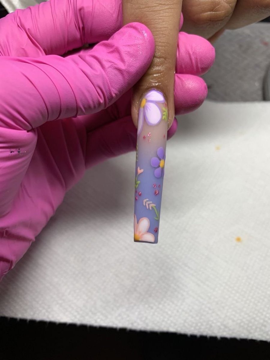 this nail art is fire 😍