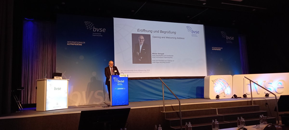 euwidpaper's tweet photo. The recycling industry meets in Berlin at bvse's Altpapiertag, for the first time since the start of the pandemic - nice to meet people in person again! Follow us for some info during the day #bvse #altpapiertag https://t.co/SLZEG7wrBK