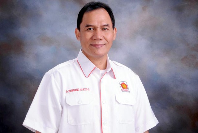 translogtoday's tweet photo. Politisi Gerindra Dorong Pemerintah Kendalikan Harga dan Pasokan Minyak Goreng https://t.co/39nALLd2jJ via @translogtoday https://t.co/u87mGfhoQ0
