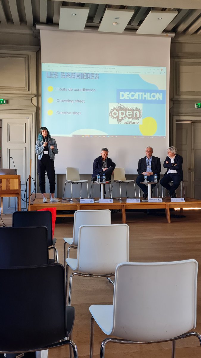 jcgrobon's tweet photo. @emyruiz89 à propos des communautés d'innovation. @Vallorem #creapi https://t.co/jgMoGKc9X4
