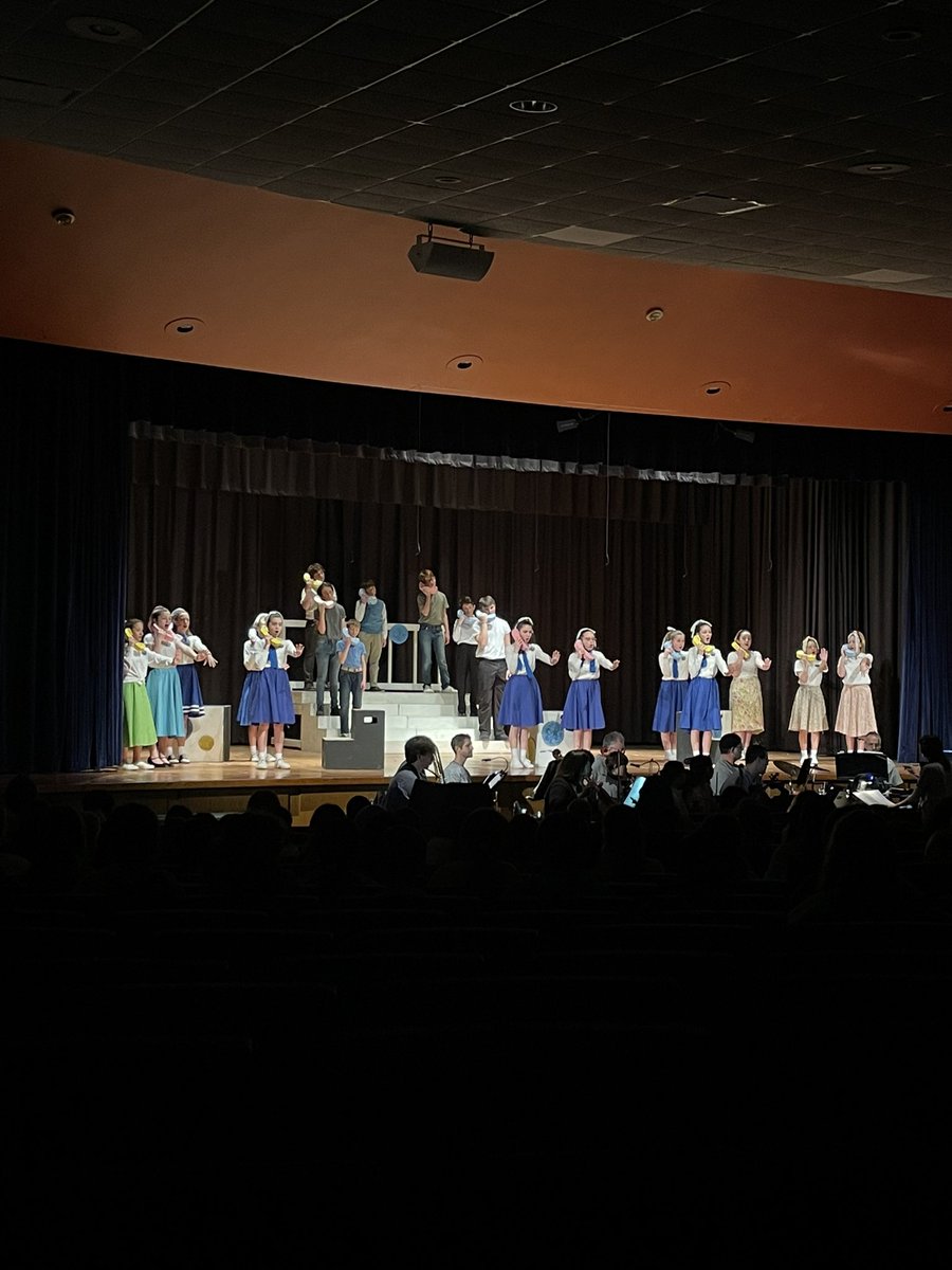 Laura Newell tweet media