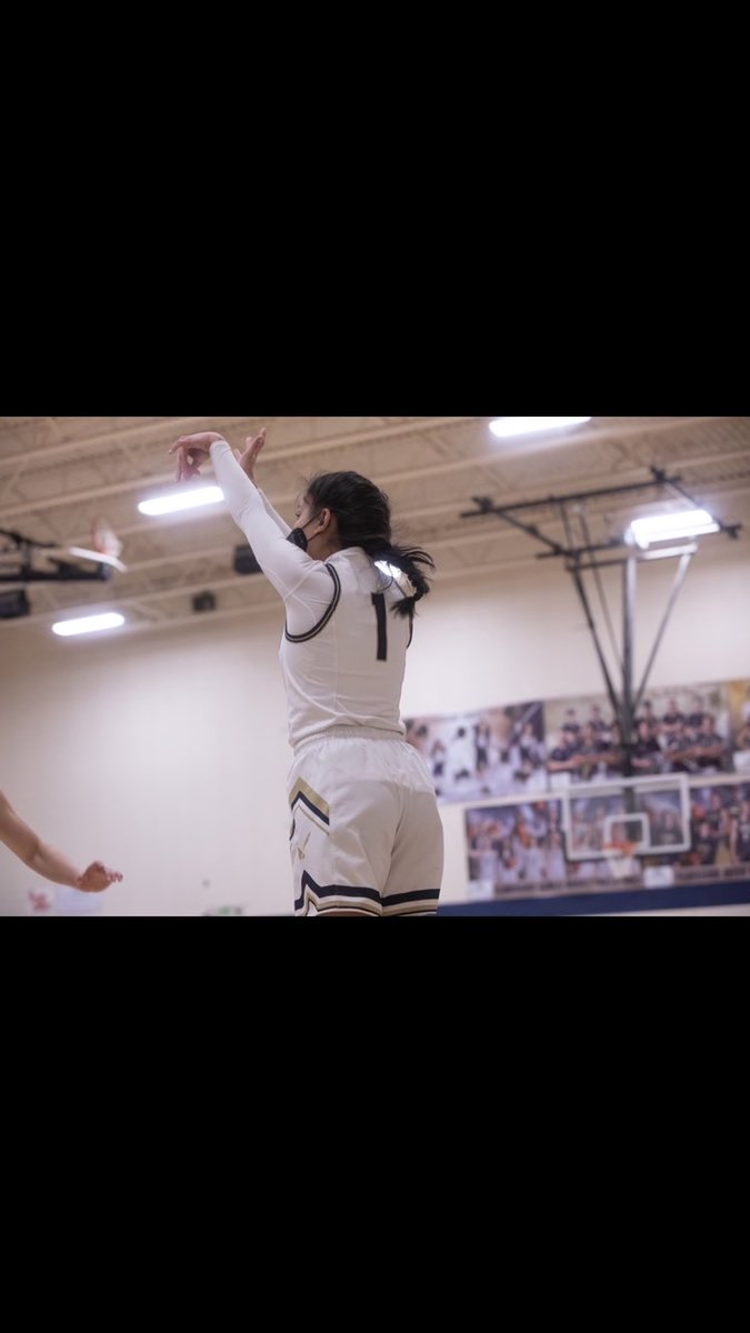 juju_garciaaa's tweet photo. I am thankful for an amazing junior season and the recognition among Colorado’s best! Every experience and opportunity I’ve had through basketball has helped me become a stronger person!🏀🙏🏽                                 @TheShowColorado      @CourserAthletic      @CBC_COBBClb https://t.co/pvGIANwrco