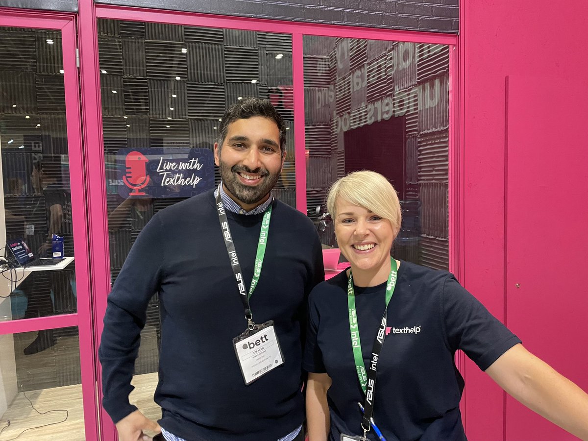 TH_carrie_ann's tweet image. What an absolute pleasure to meet @SiddiquiEdu yesterday on the @texthelp stand. A top guy and fab educator. Catch our podcast episode featuring Baasit #TexthelpTalks #Bett2022 text.help/8eySzH