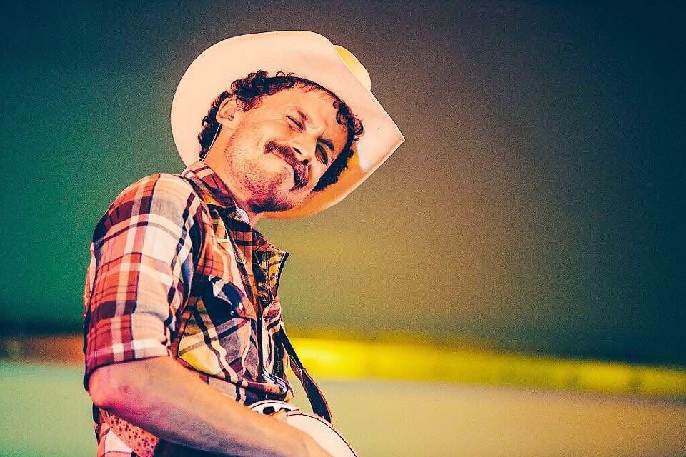 _NewSlang's tweet photo. 🎶Well, I'm thirty-eight years old now, I was born in '84 and I've been free as I can be and I won't ask for anymore.🎶

Happy Birthday to one of the best who has ever done it, Evan Felker of @TpTroubadours.🤝 https://t.co/t7DK4omDVs