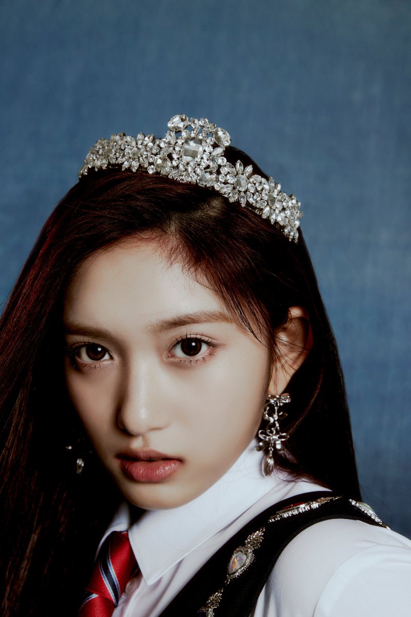 LEE1SEO's tweet photo. 👑 is this the time to greet the baby leeseo goodbye? 🥺🤍 

really love the outcome! 🫠💗 https://t.co/5WXJn4JCLS