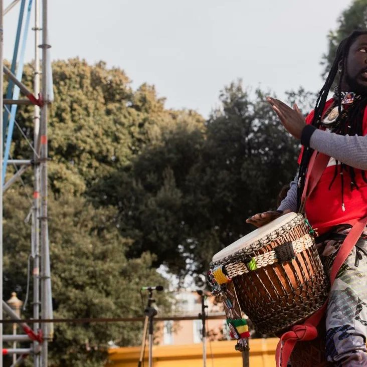 La CULTURA lo strumento “più potente che possa esistere per cambiare il mondo", Mandela. Grazie per aver, attraverso l’arte, detto SI alla PACE, NO a TUTTE le guerre e NO a economia bellica che uccide esseri viventi e distrugge Pianeta. Il 2% PIL sia destinato a CULTURA
Ph: I M L