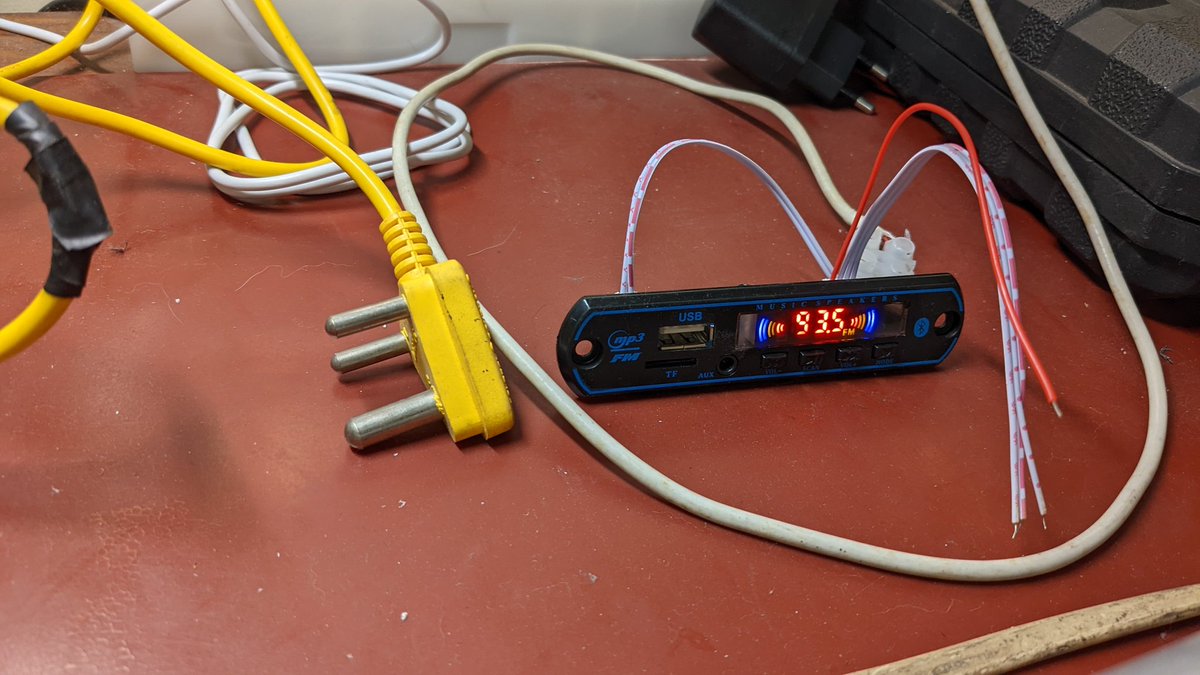 Kasi காசி tweet media