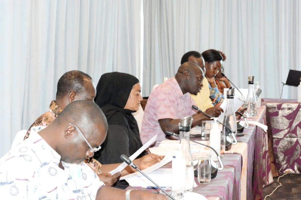Hon_CaptRuweida's tweet photo. The Departmental Committee on Health led by Cherangani MP, Hon.Joshua Kutuny, is this week holding an engagement forum in Mombasa County with a team from @nhifkenya led by the CEO Dr.Peter Kamunyo over the Draft National Hospital Insurance Fund ( NHIF) Regulations,2022. https://t.co/GsSuT2wsU0