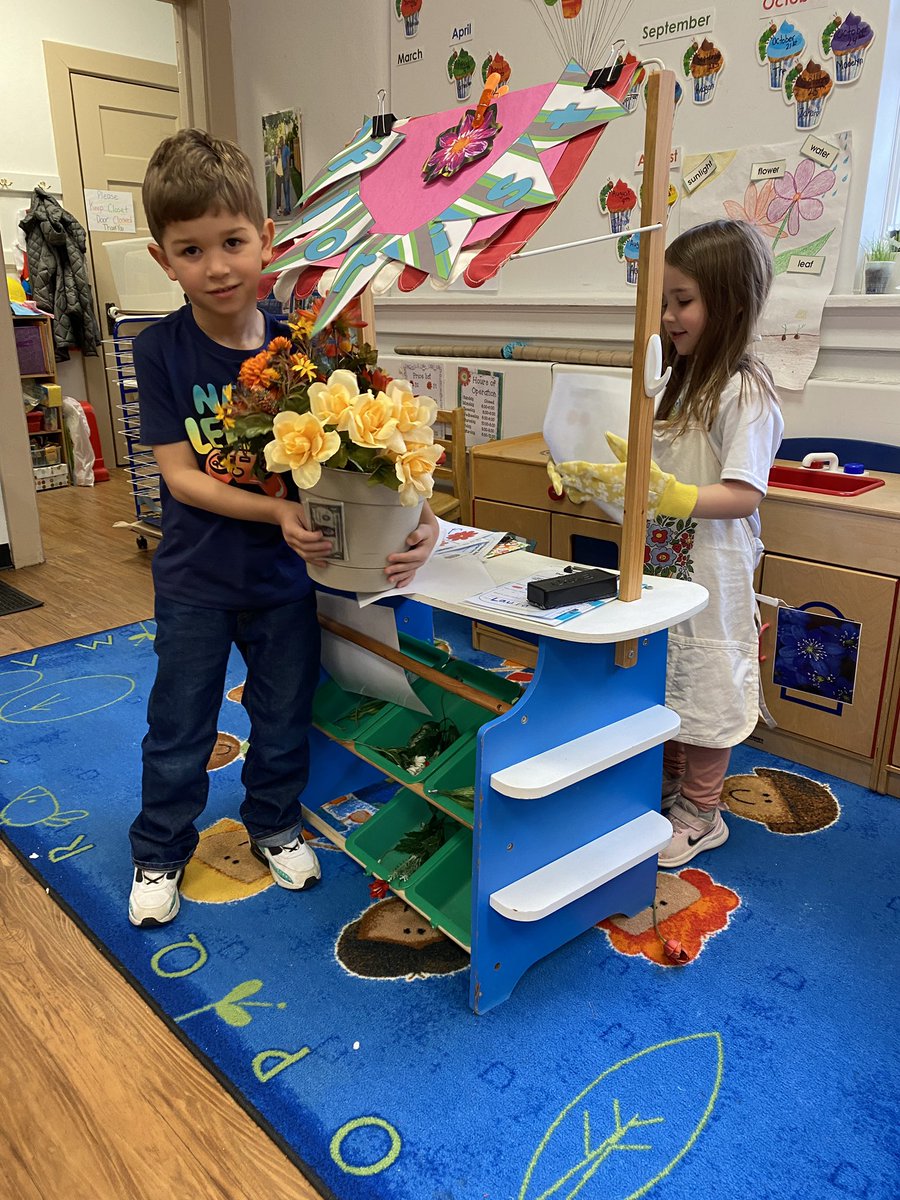 Love playing flower shop at Wilson Preschool <a href="/WilsonSchlDist/">Wilson School District</a> #playinprek #preschoolfun