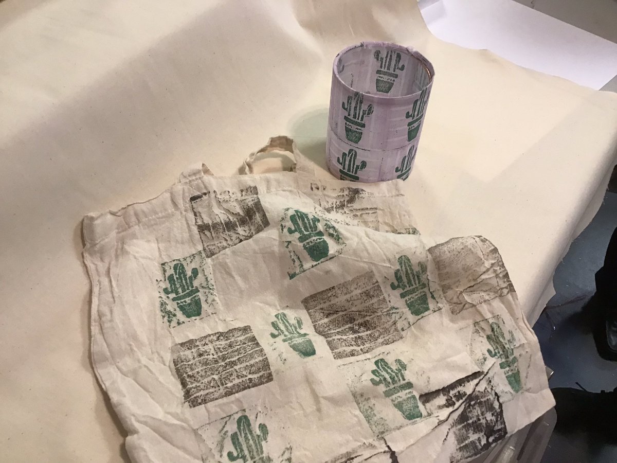 RSch_DesignTech's tweet image. Year 7’s finished lanterns. It’s a bag and lantern repeat pattern printing project. So proud of these pupils! #choosetextiles #recognisablyroundhay @RSch_DesignTech @RoundhayHead