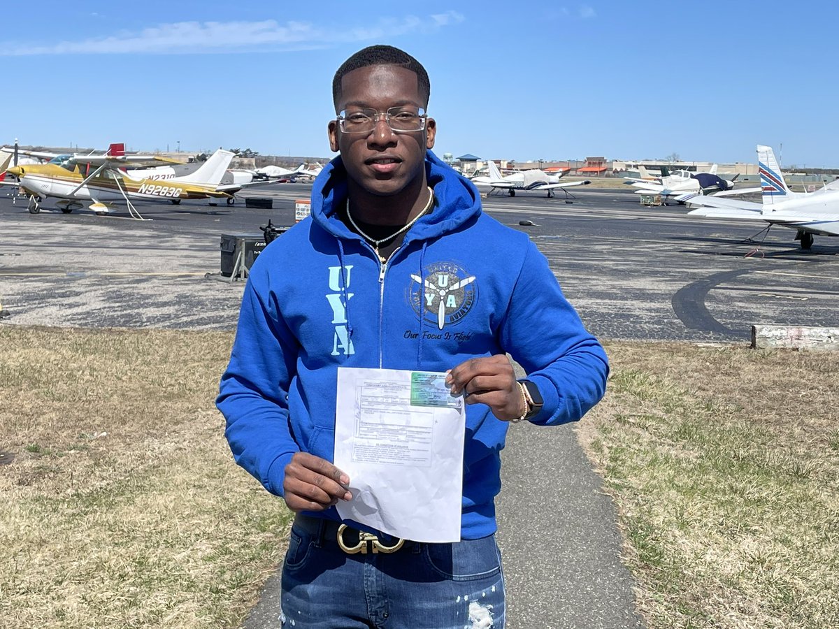 YouthAviators's tweet photo. Congratulations to our newest Youth Aviator Philip !! @CMDarleneMealy @BrooklynNets @alickasamuel @COMTO_National @bksteamcenter @NYCMayor @electnikkilucas @PANYNJ @ReynosoBrooklyn https://t.co/58NVUNv1Xw