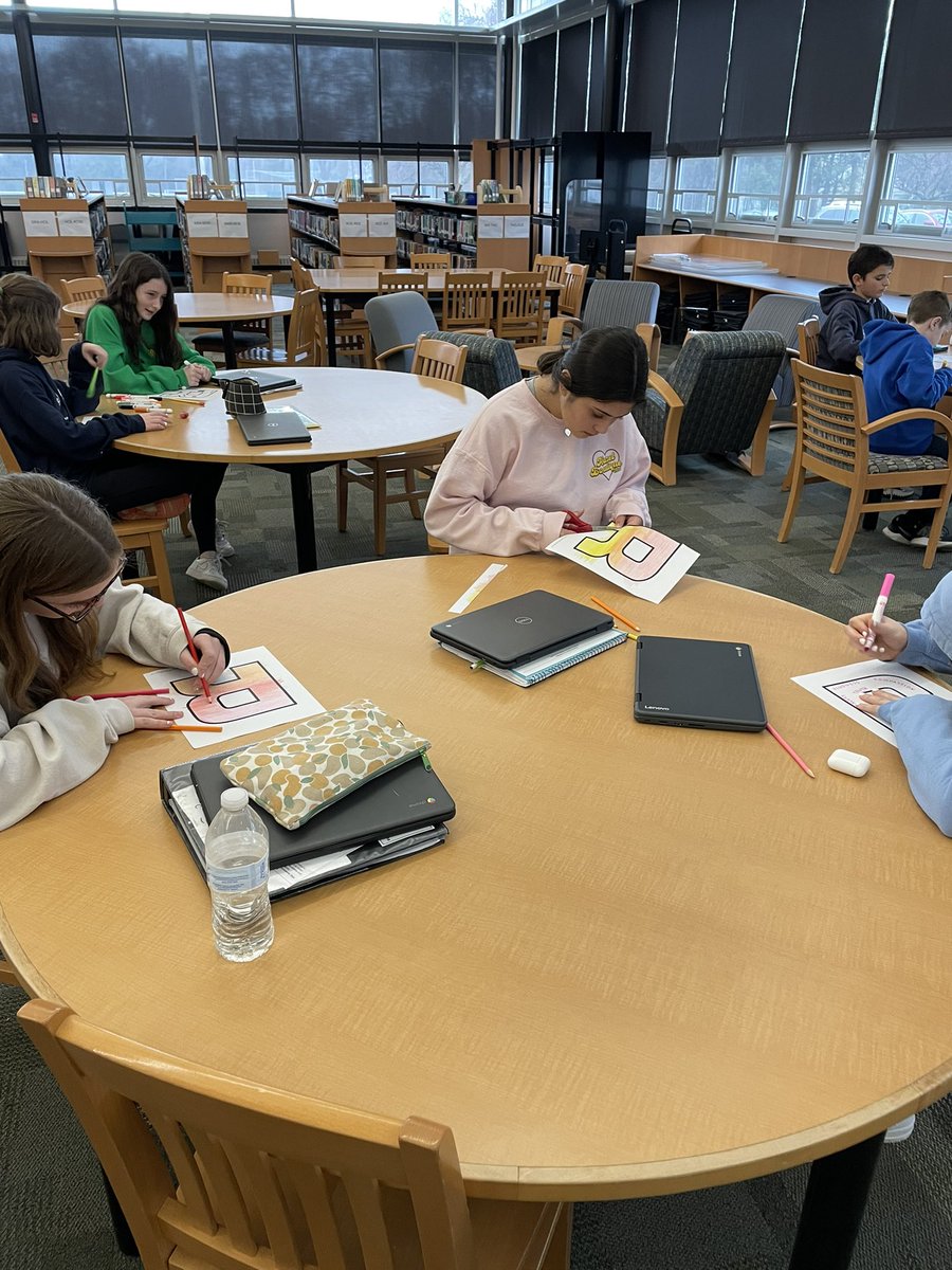 LibraryEms's tweet photo. Advisory is getting pumped for 3R’s Day! #advisory #3Rs https://t.co/UQwM4D00pl