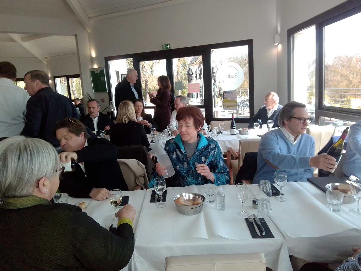 Réseau Entreprendre Occitanie Garonne : une association "360°"! ⏱
✔ Mardi > 2nd épisode de RES'AU RESTO, concept de déjeuner entre pairs ➡ environ 2️⃣0️⃣ participants
✔Aujourd'hui > #conseil d'administration puis séance photo et repas bien mérité ! 👍
#chefdentreprise #humain