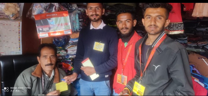 abvp_theog's tweet photo. आज अखिल भारतीय विद्यार्थी परिषद ठियोग इकाई के कार्यकर्ताओं द्वारा शिमला में होने जा रही राष्ट्रीय कार्यकारिणी बैठक हेतु लघु धन संग्रह किया गया।
#abvptheog 
#abvpshimlagramin https://t.co/WF7Tnb0PQ1