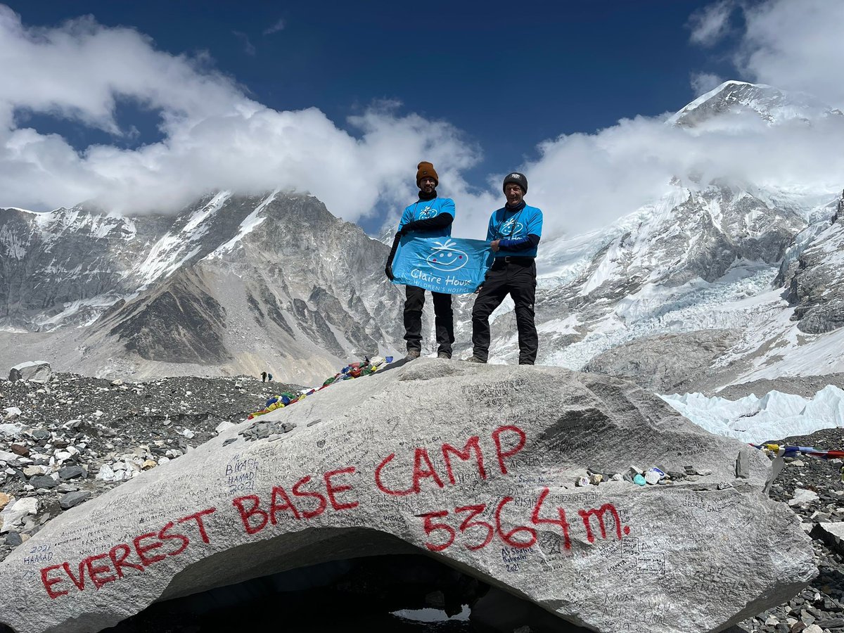 81-year-old Alan &amp; his grandson Matt have arrived at #Everest Base Camp; they trekked there in memory of Alan’s niece Izzy, who was cared for by Claire House. 

Their trek was postponed twice because of Covid, but they finally got there &amp; have raised over £15,000 in Izzy’s memory