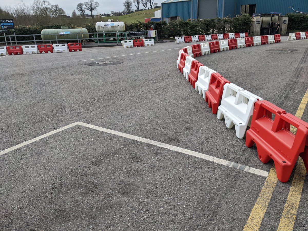 <a href="/OxfordPlastics/">Oxford Plastics</a> OxfordWall water-filled barriers in use at <a href="/MannokBuild/">Mannok</a> packaging plant delineating truck routes and creating safe havens for pedestrians. The full <a href="/OxfordPlastics/">Oxford Plastics</a> range of site safety and traffic management products are available from <a href="/ErncoGroup/">Ernco-Group</a>
