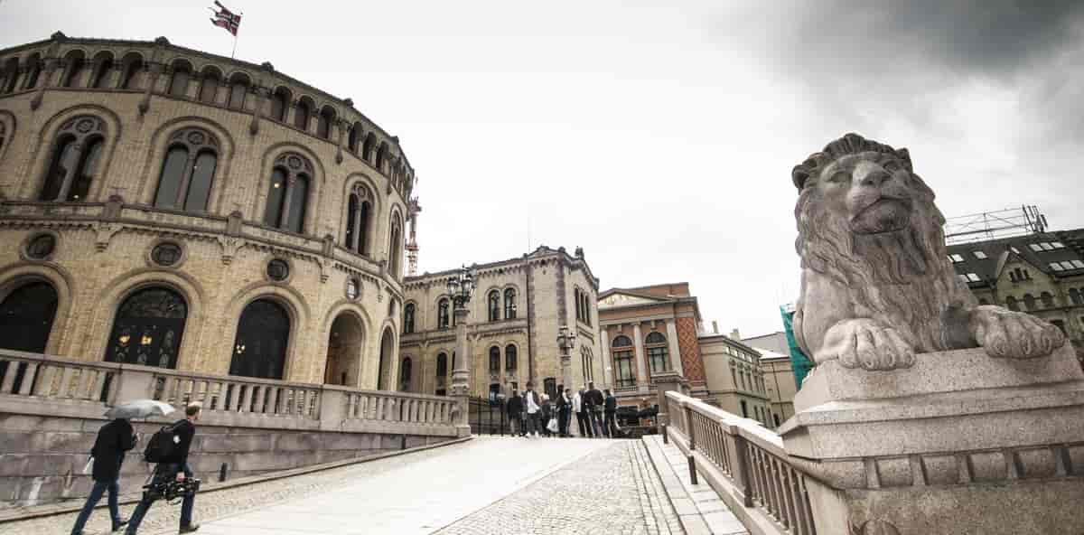 Nå kommer FNs bærekraftsmål til Stortinget!
Norge vil endelig få en handlingsplan for å nå målene innen 2030.
FN-sambandet mener at statsministeren bør ha hovedansvar. Det skjer i Tyskland, hvorfor ikke Norge? Bra at <a href="/Hoyre/">Høyre</a> og <a href="/SVparti/">SV</a> støtter det, vil andre partier støtte det?