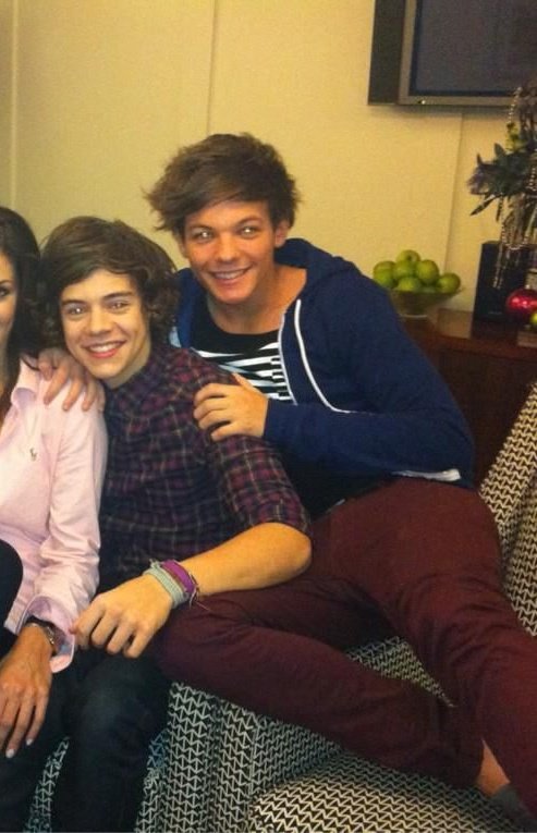 theunseens91's tweet photo. Unseen of Harry and Louis 📸 https://t.co/FW5gGsTL1M