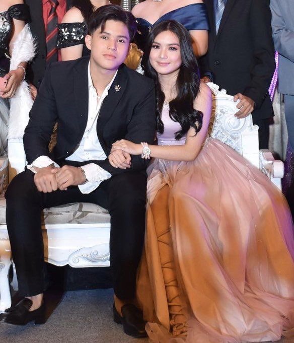 kylitoecharrii's tweet photo. mabuhay ang bagong kasal!! charzz
FORTYONEverlasting KYCINE
#PROJECTLAVANDER https://t.co/qMTkXTDVFG