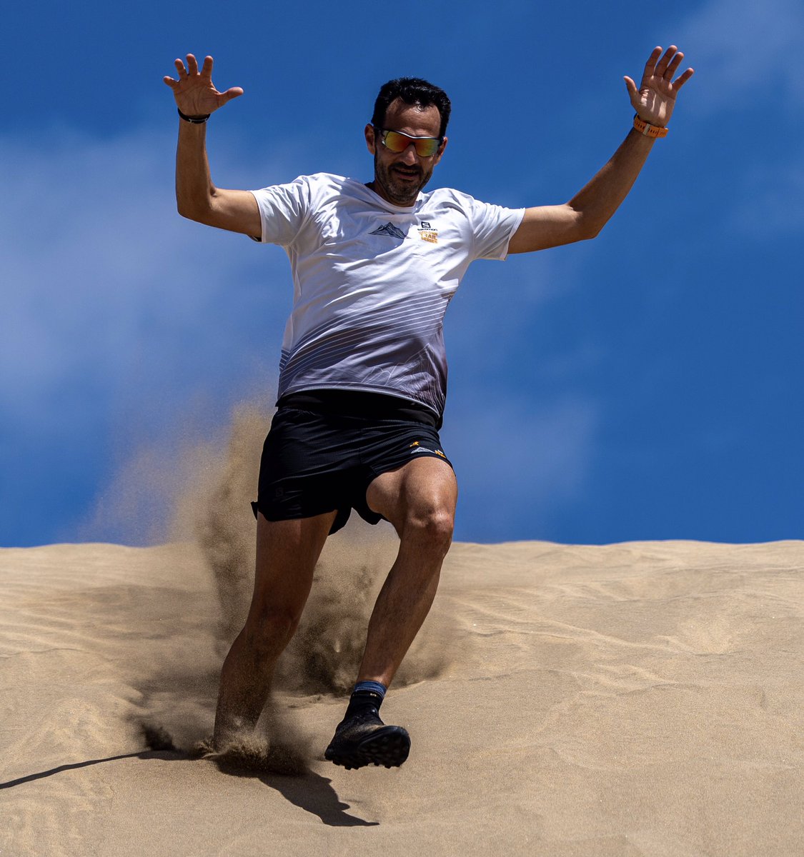 mayayo oxigeno (@moxigeno) on Twitter photo <a href="/trailrunningESP/">trailrunning spain</a> <a href="/marathonDsables/">MARATHON DES SABLES</a> Go <a href="/AlexFraguela/">Alex Fraguela</a>!
Best spaniard at this race both in 2018 - 2019 plus striving for top10 overall. The runner from <a href="/CarrerasMontana/">Carrerasdemontanacom</a> team now back for the third time in 2022. 👉 youtu.be/_lE1KL7kSWk <a href="/trailrunningESP/">trailrunning spain</a> <a href="/marathonDsables/">MARATHON DES SABLES</a> Go <a href="/AlexFraguela/">Alex Fraguela</a>!
Best spaniard at this race both in 2018 - 2019 plus striving for top10 overall. The runner from <a href="/CarrerasMontana/">Carrerasdemontanacom</a> team now back for the third time in 2022. 👉 youtu.be/_lE1KL7kSWk