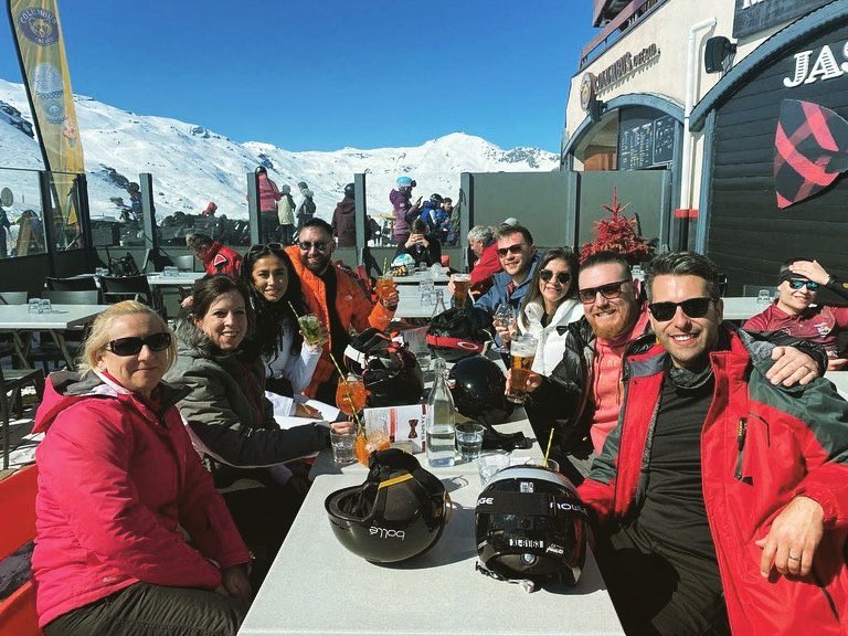 Mariaduffyx's tweet photo. Val Thorens with these legends 😍 https://t.co/T2uD5iEqyj