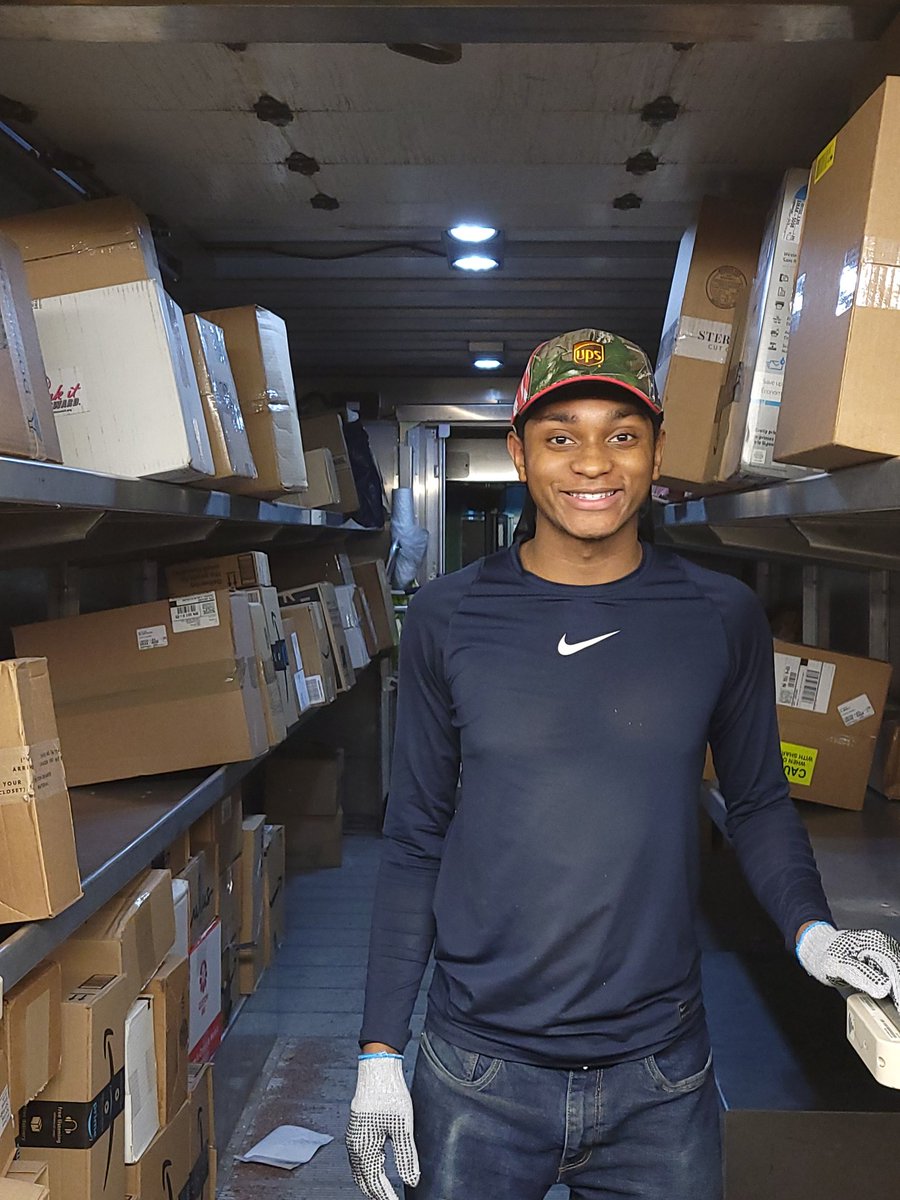 StPaulPreload's tweet photo. "One measure of your success will be the degree to which you build up others who work with you. While building up others, you will build up yourself" J.Casey.. St.Paul Preload Bringing The Good Vibez Today πͺπΏ#smilesfrominside
@jrindafernshaw @jdicke34 @TJMinneapolis @JohnVPeters https://t.co/36J2vdrZ7H