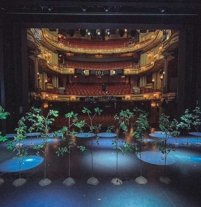 dehuktour's tweet photo. In our new #DEHDiary series, we'll give you a behind-the-scenes glimpse of #DEHLondon through the eyes of our company.
 
First up, @TomJackFisher shows us a week in the life of an Assistant Stage Manager 📷 https://t.co/HY0EPMz7DW