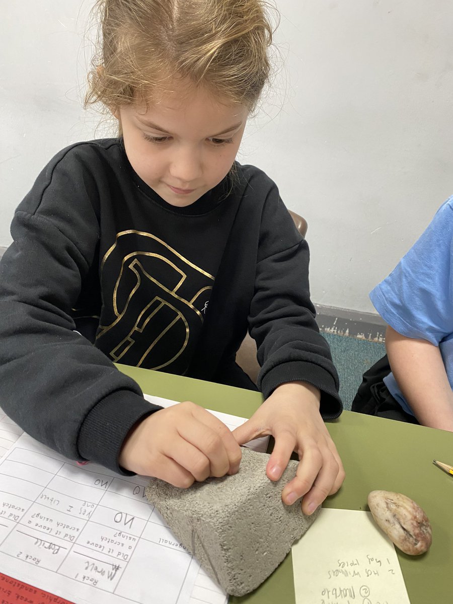 StGregsPrimary's tweet photo. Year 3 continue to deepen their knowledge on their science topic ‘Rocks’ by doing a scratch challenge. Which rock would you predict is the strongest? #ScienceatGregs #rocktypes https://t.co/BCT6DgMzTb