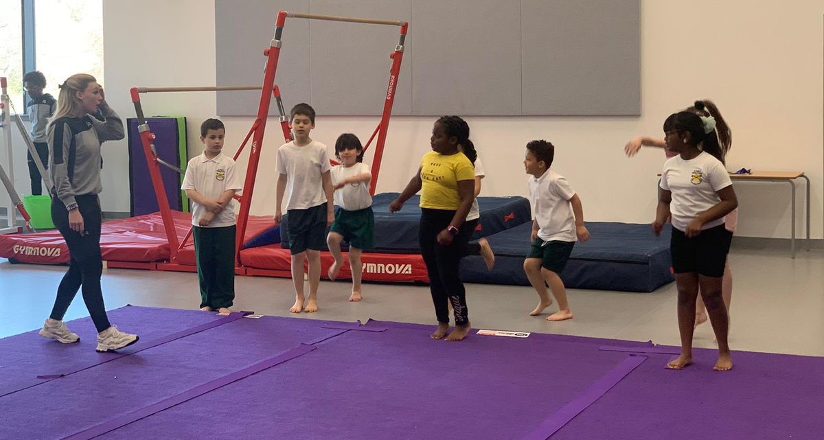 StPetersCroydon's tweet photo. Thank you to @FutureGym2016 @croydonssp for running a great afternoon of gymnastics at @CWSCroydon ! The children absolutely loved the session! #gymnastics #opportunities #year3 #year4 #keepinghealthy https://t.co/ZQjaoD3Ix6