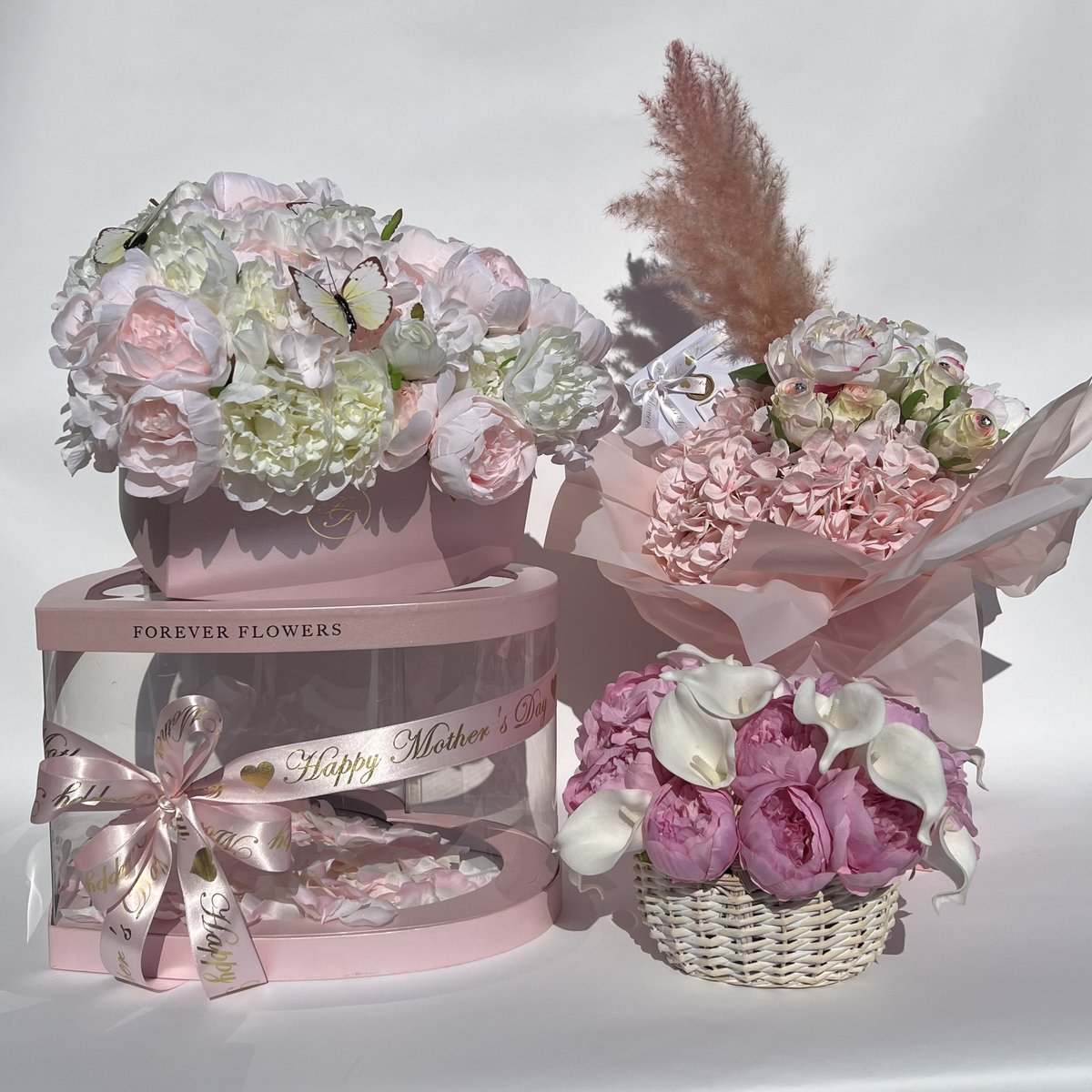 ForeverFloweruk's tweet photo. 💕Looking for the most sumptuous, luxurious AND affordable flowers for Mum this Mother’s Day? Check out FABULOUS Mother’s Day collection today at >>> https://t.co/s1klfLmZLf https://t.co/u3o1u31Gy7