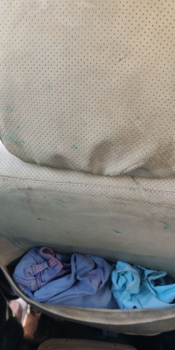 notkaran's tweet photo. @UberINSupport please care to explain what is the Booking Fee of Rs 82 charged for? Look at the condition of the vehicle, photos and videos attached. Car was full of mosquitos and flies and car was smelling so bad couldn't even ask to turn on the AC. https://t.co/BwqocUy2rS