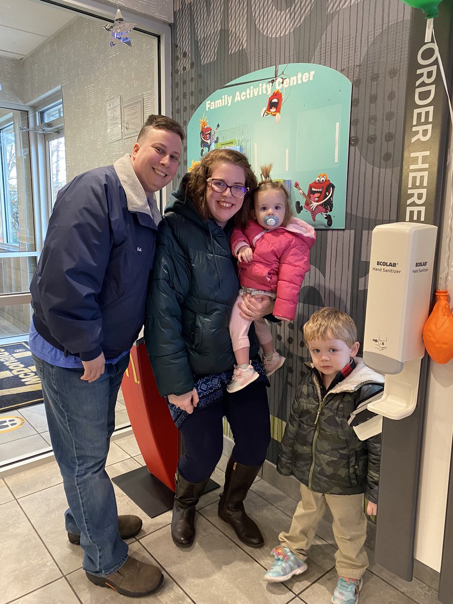 cstrickland213's tweet photo. Last night’s McDonald’s McFundraiser was a huge success!! @SomersetDragons  #dragonpride #somersetpto https://t.co/USuFOjO7Mu