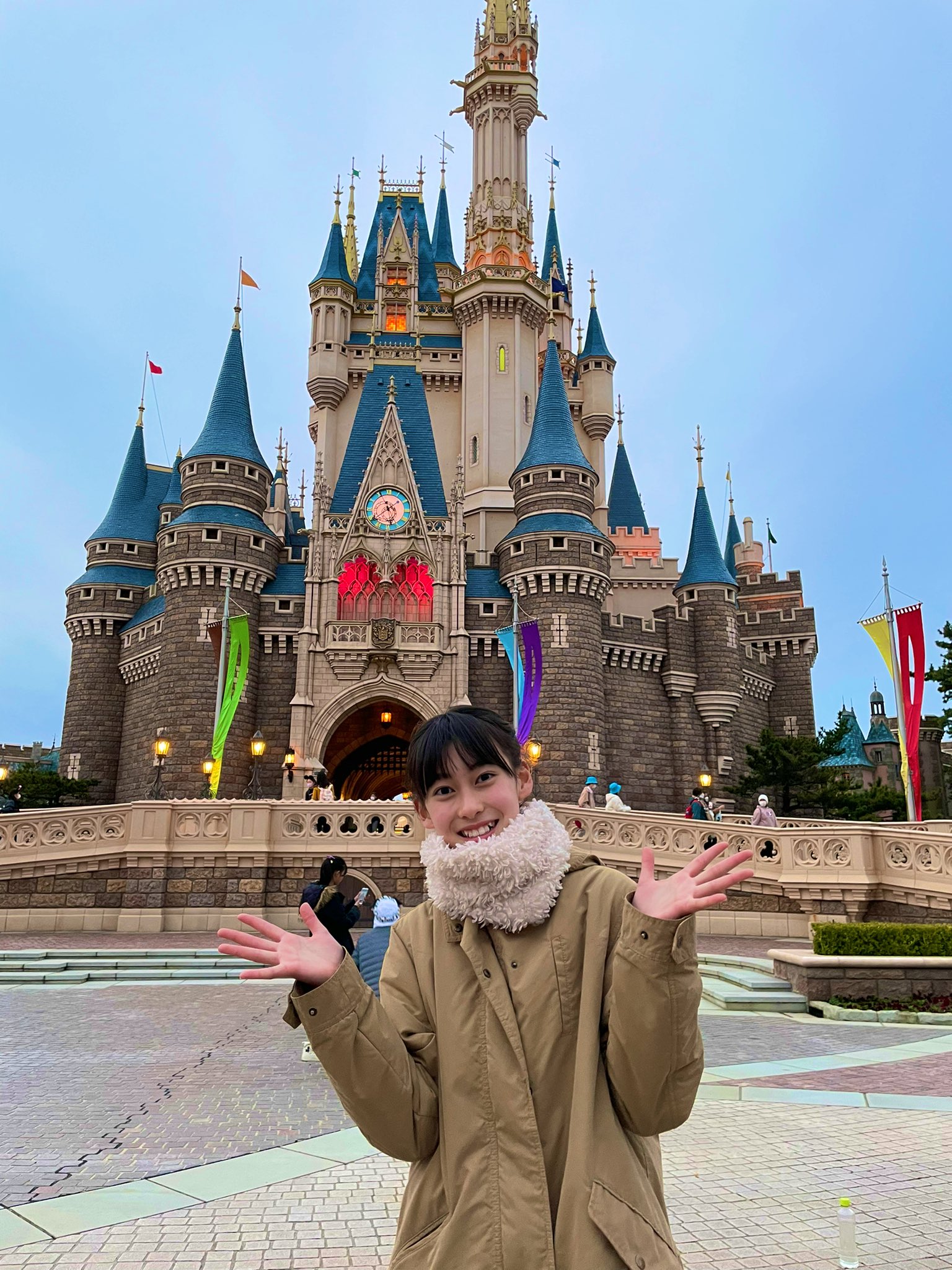 みおチワ こんばんは 昨日 卒業ディズニーに行ってきました 朝から晩まで たくさん遊んだので とっても疲れました でもめちゃくちゃ楽しかったです O ディズニー 卒ディズ T Co Cz1ejrmeep Twitter