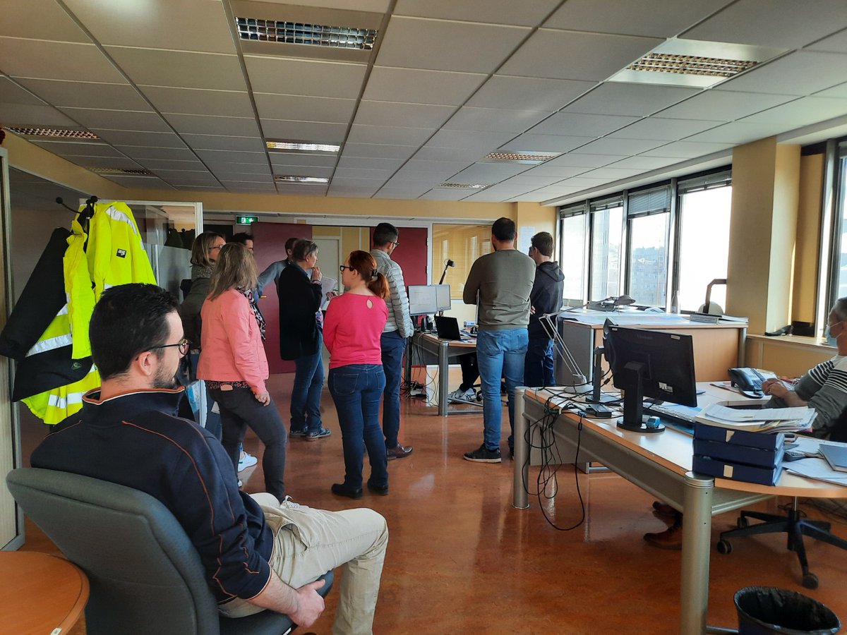 TE_Isere's tweet photo. [EN DIRECT] TE38 fait son cyber-ménage de Printemps !

Dans le cadre du #CyberCleanUp initié par @CyberWCUD, TE38 consacre sa matinée au nettoyage des fichiers numériques !

Au programme : jeu, présentation de la procédure et nettoyage... Et paris sur le résultat final ! https://t.co/NsnoMOC0eJ