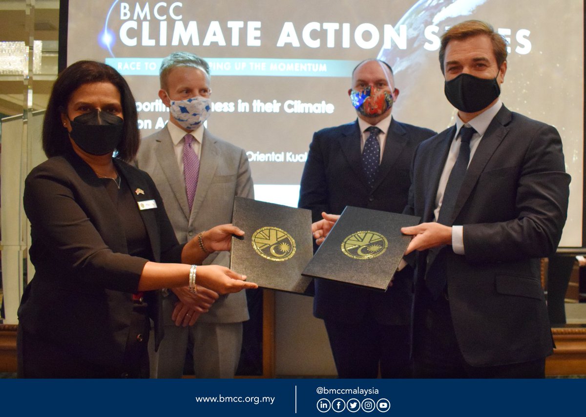BMCCmy's tweet photo. The BMCC signed two separate MoUs with @UNGCMYB and @BSI_Malaysia respectively to raise awareness and understanding of sustainability and climate change practices within Malaysian businesses.
Learn more: https://t.co/seW4uCDpFC
#BMCC #BMCCMember #MoU https://t.co/hAHBuRPx0d
