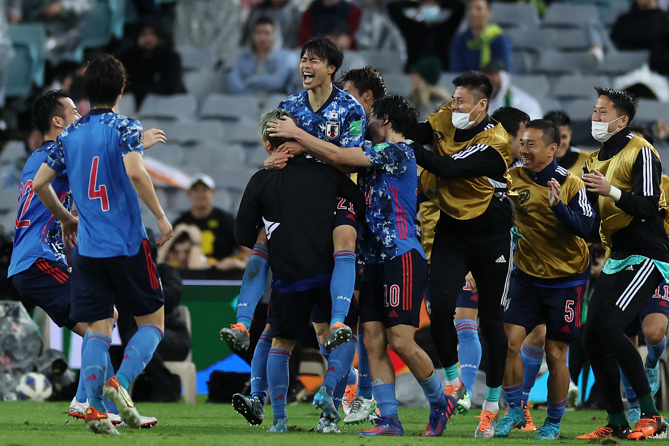 Optajiro 7 日本代表はオーストラリア 戦に勝利し 2 0 7大会連続7度目のw杯出場が決定 日本がw杯初出場を決めた1998年から すべての大会に出場しているアジアの国は日本と韓国だけ 突出 Samuraiblue Daihyo サッカー日本代表 T Co