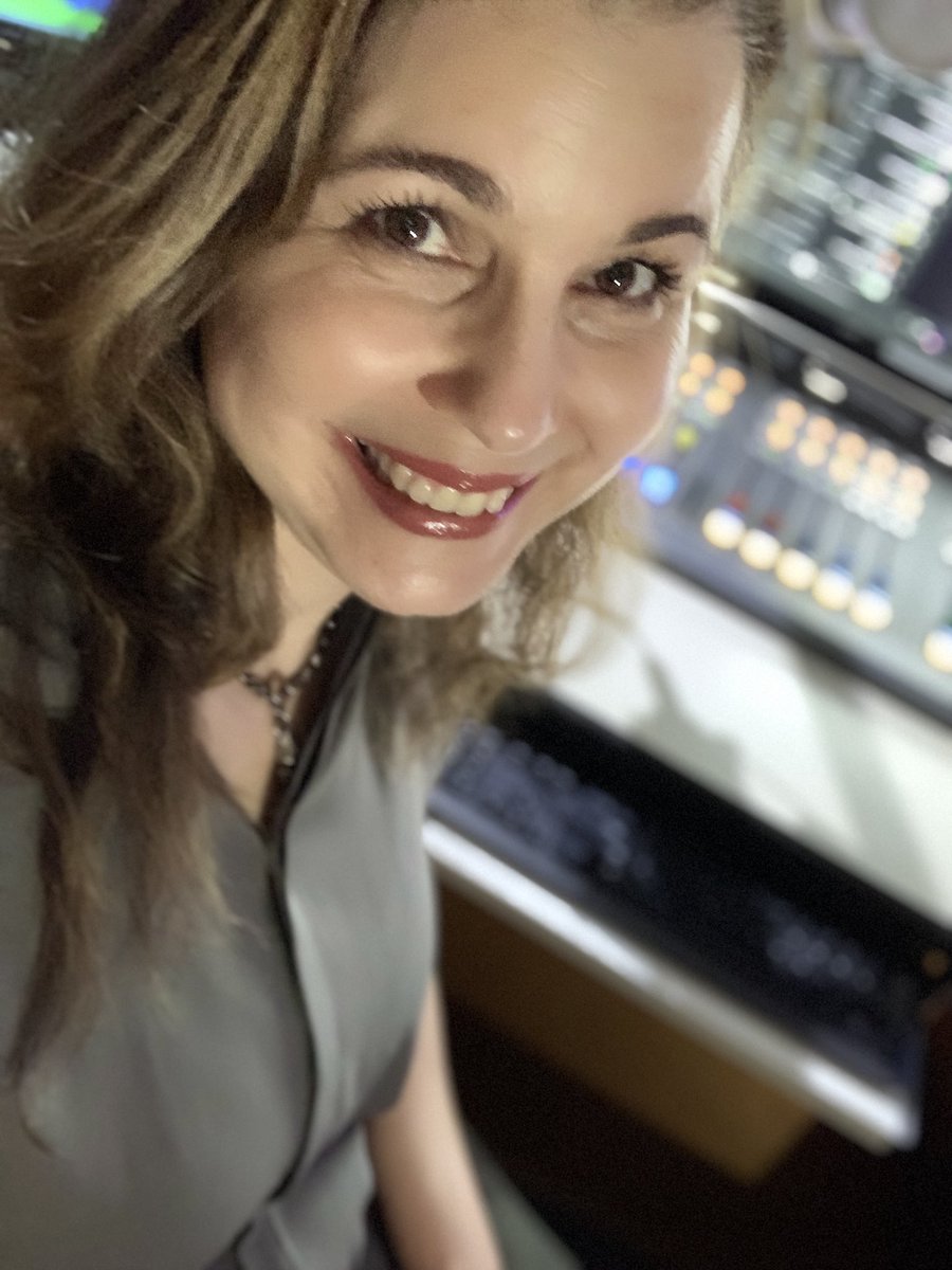 katinzky's tweet photo. New music on @wmnf this@morning! @jennyhval @therealkurtvile @KendraMorris @wetlegband and more! Tune in https://t.co/sCh75MOOKP https://t.co/SuGPmYaMdw