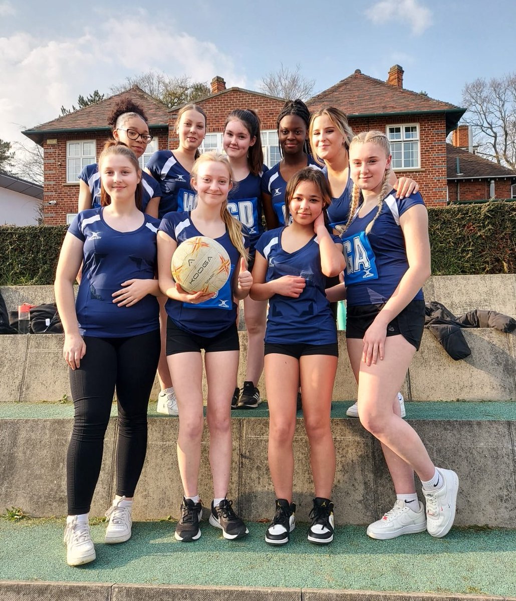 TeamNBSport's tweet photo. Massive well done to our Year 10 Girls who came 2️⃣nd in their Netball Competition last night alongside Ecclesbourne, Leesbrook, Da Vinci, CODA and Chellaston and Derby High!

Well done, Girls! 👏🏼🏐

#InspiredBySport
#TeamNB

🔵🟠🔴 https://t.co/pqaf96Xiph