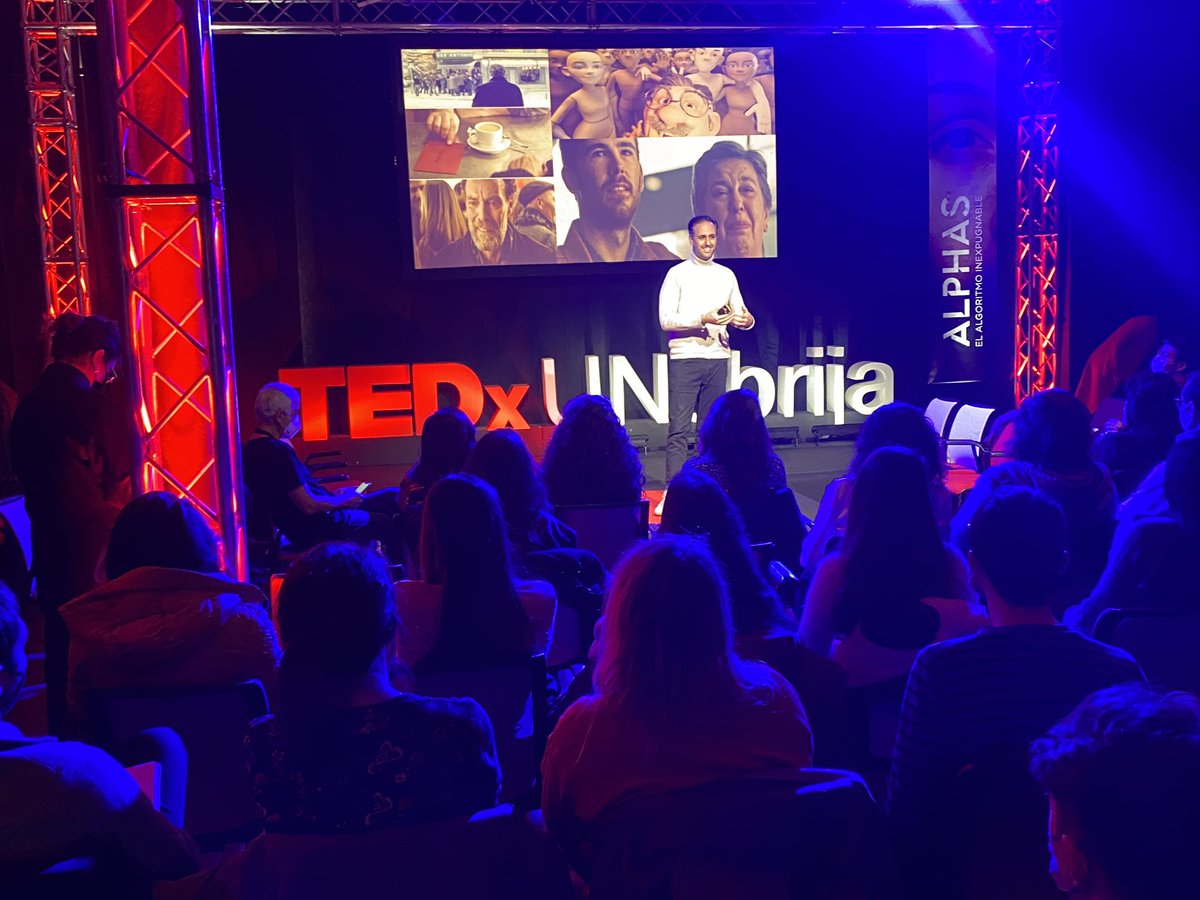 ¿Qué cualidades nos definen como seres humanos? El Chief Creative Office de @TBWA_es, Juan García Escudero, responde en el @TEDxUNebrija: la inteligencia y la capacidad de discernimiento, pero también la empatía, la bondad, la generosidad y las emociones. #TEDxUNebrija2022