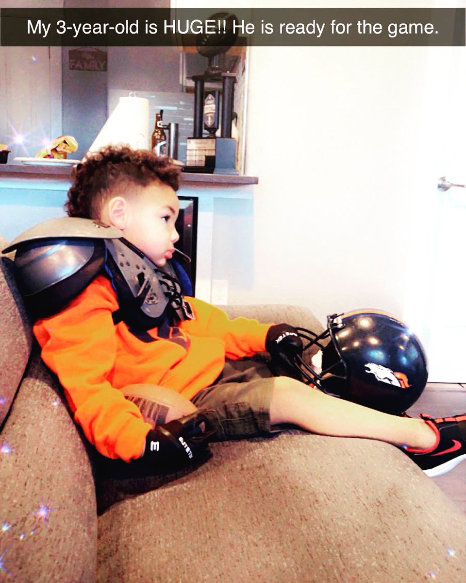 mandymiller07's tweet photo. My HUGE 3-year-old thinks he is Russell Wilson already! EJ thinks he is just as good as him 🤣. Can't think of a better athlete my son can loop up too! 💙🧡💙🧡 https://t.co/QpFednpgmJ