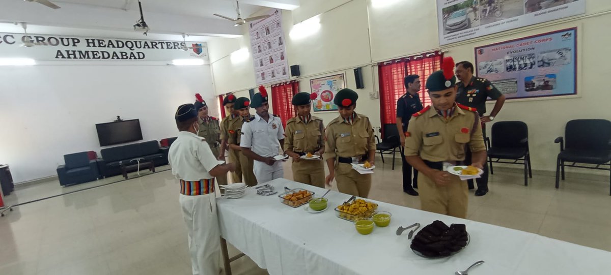 NCC_Dte_Gujarat's tweet photo. #NCCGUJARAT
"Group Best Cadets Award 2021" A prize distr ceremony was org by Ahmedabad Gp &amp; prizes were given to 8 best Cdts  by Gp Cdr Ahmedabad Gp at Law Garden.

@HQ_DGNCC
@DefencePRO_Guj 
@jitu_vaghani https://t.co/V9ymZc22o8