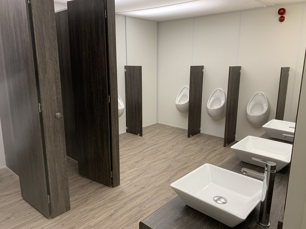 IGLOOSBOGBIRD's tweet photo. So good to be back - to normal - at Cheltenham last week providing a diverse range of styles & layouts of IGLOOS fabulous Moduvac & Panelled ranges #eventprofs #cheltenham #eventloos #luxurytoilets https://t.co/KOLEaNXLjp