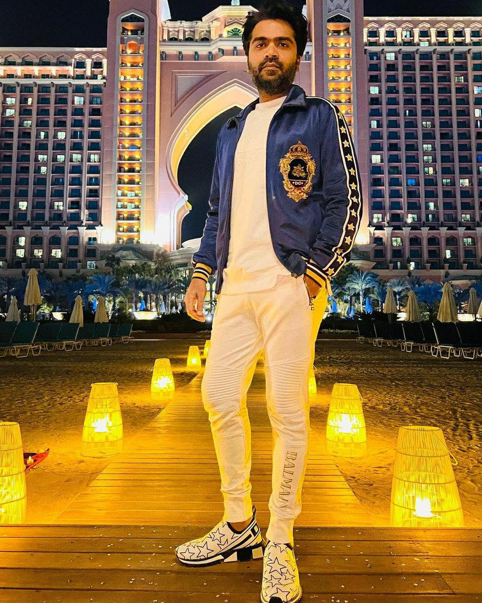 Filmwindow1's tweet image. Dapper alert! Here&apos;s a page from Maanadu star @silambarasantrofficial &apos;s Dubai diaries

#SilambarasanTR #Simbu #Dappervibes #Beatingmidweekblues #Throwbackthursday