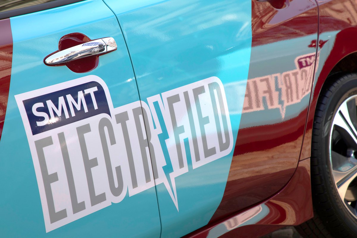 SMMT's tweet image. ...an attractive location in which to invest. By doing so, together we can plug the gap between ambition and achievement – and deliver a prosperous, inclusive, zero emission future

smmt.co.uk/2022/03/uk-aut…