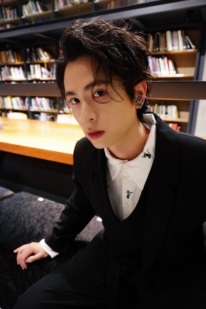 chihtian's tweet photo. 😎😎😎 https://t.co/oJA2Vja982