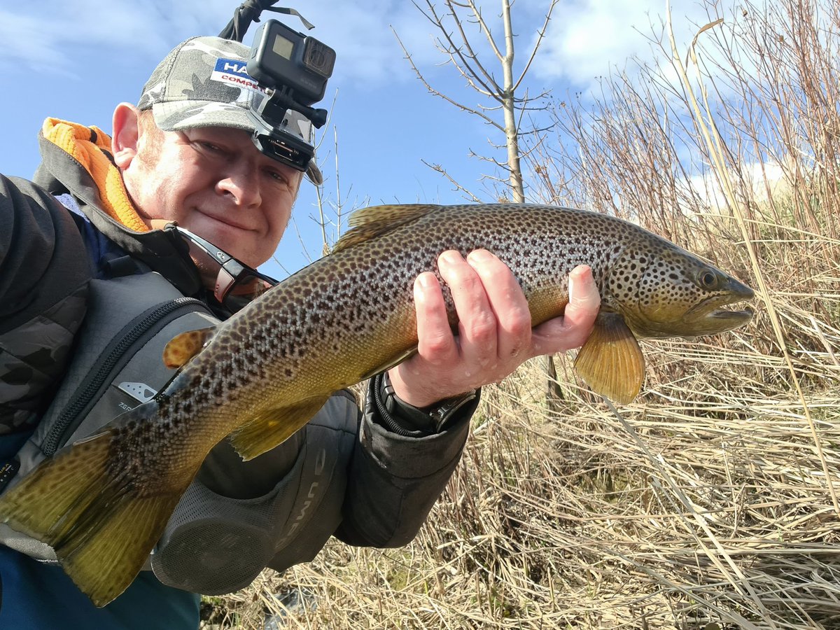 Good start chocolate pt nymph ....
#davedownie #davedowniefishing #davedownieflytying #flyfishing #flytying #flyfishingworld #sageflyfish #river #scotland #hanakcompetition #lamon #clyde