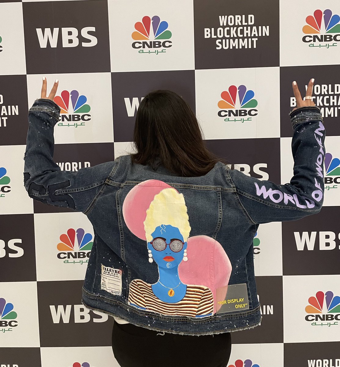 WaveXplorer's tweet photo. At #WBSDubai 💙 with my sister #reppingwomen in #blockchain. @tresconwbs where the women at? #TheTimeIsWow https://t.co/ZI0NX3L8lJ
