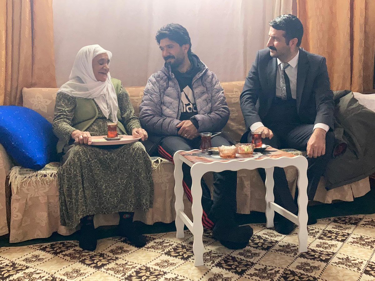 gctvrnokulu's tweet photo. Yaşlılar Haftası münasebetiyle, köyümüzde yaşayan 90 yaşındaki Hasan Dede ve 78 yaşındaki Hanım Nine'yi ziyaret ettik.Milli ve manevi değerlerimizin aktarılmasını sağlayan büyüklerimize minnettarız. @agrimem @hasan_kokrek @ademtopaca @Ahmetkaya0404  @mustafayldz_85 @mhmtgksuu https://t.co/zizoBjyrbX
