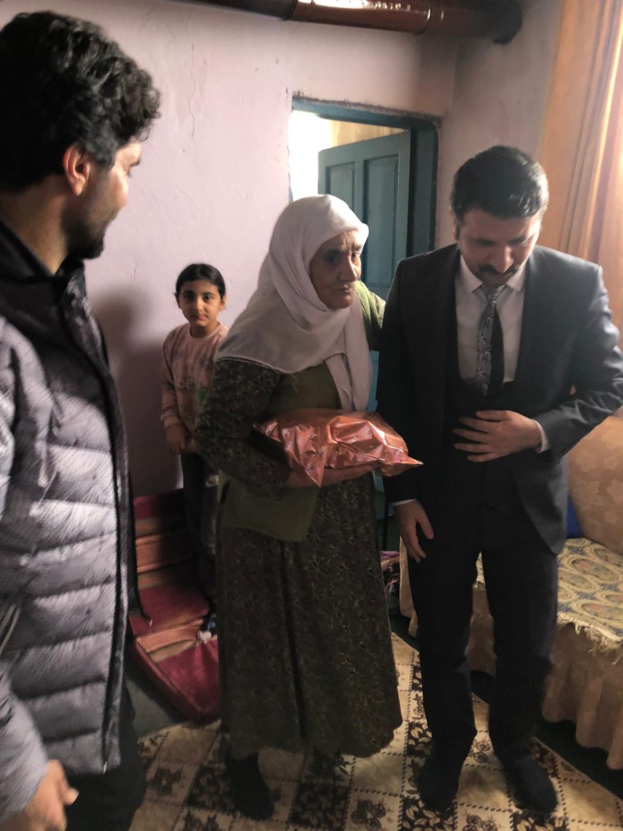 gctvrnokulu's tweet photo. Yaşlılar Haftası münasebetiyle, köyümüzde yaşayan 90 yaşındaki Hasan Dede ve 78 yaşındaki Hanım Nine'yi ziyaret ettik.Milli ve manevi değerlerimizin aktarılmasını sağlayan büyüklerimize minnettarız. @agrimem @hasan_kokrek @ademtopaca @Ahmetkaya0404  @mustafayldz_85 @mhmtgksuu https://t.co/zizoBjyrbX